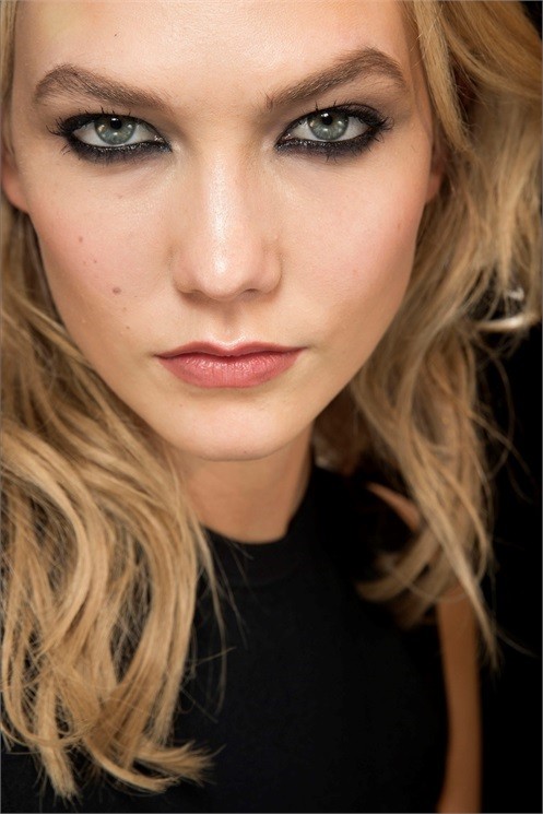 Τα 10 νέα χρώματα στα κραγιόν για τον φετινό χειμώνα 