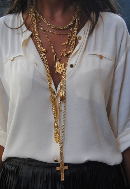 Στιλάτα τρικ με αξεσουάρ για να δείχνετε πιο αδύνατη και ψηλή Στιλάτα τρικ με αξεσουάρ για να δείχνετε πιο αδύνατη και ψηλή