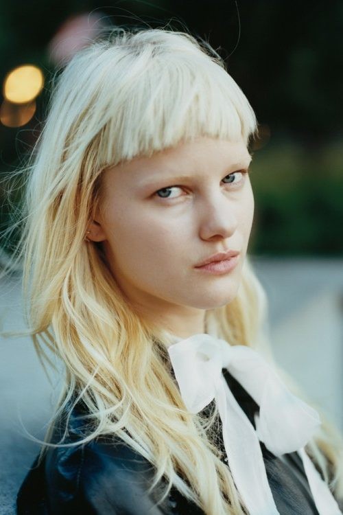 Μαλλιά με αφέλειες: 12 trendy κουρέματα και χτενίσματα με αφέλειες 