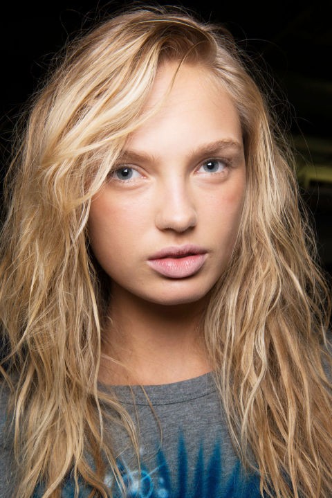 6 καλοκαιρινά μακιγιάζ για να κάνετε μόνη σας και να είστε υπέροχη