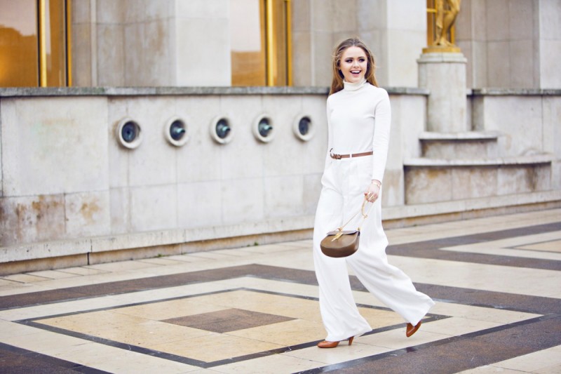 12 total white looks: Πώς θα φορέσεις το λευκό τον χειμώνα