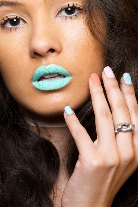 Μανικιούρ 2017: Όλες οι νέες τάσεις στα νύχια για την άνοιξη